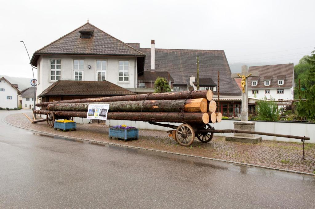 Fotografie z fotogalerie ubytování Landgasthof Ochsen v destinaci Wölflinswil