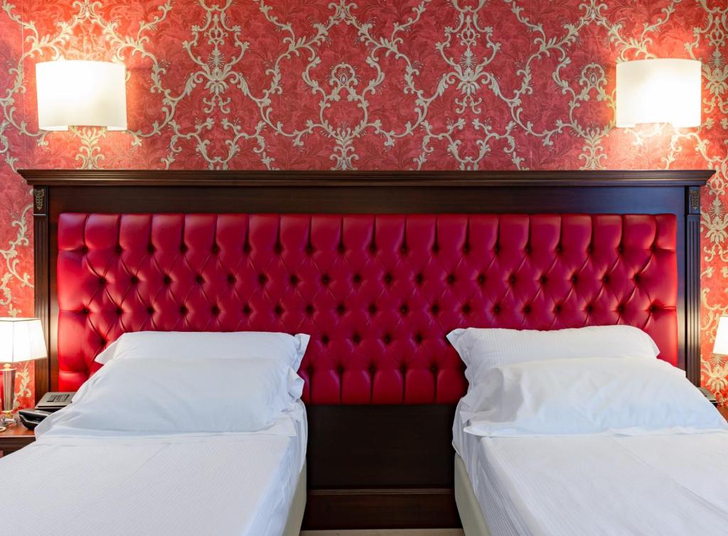 La Paloma Blanca Hotel - 2