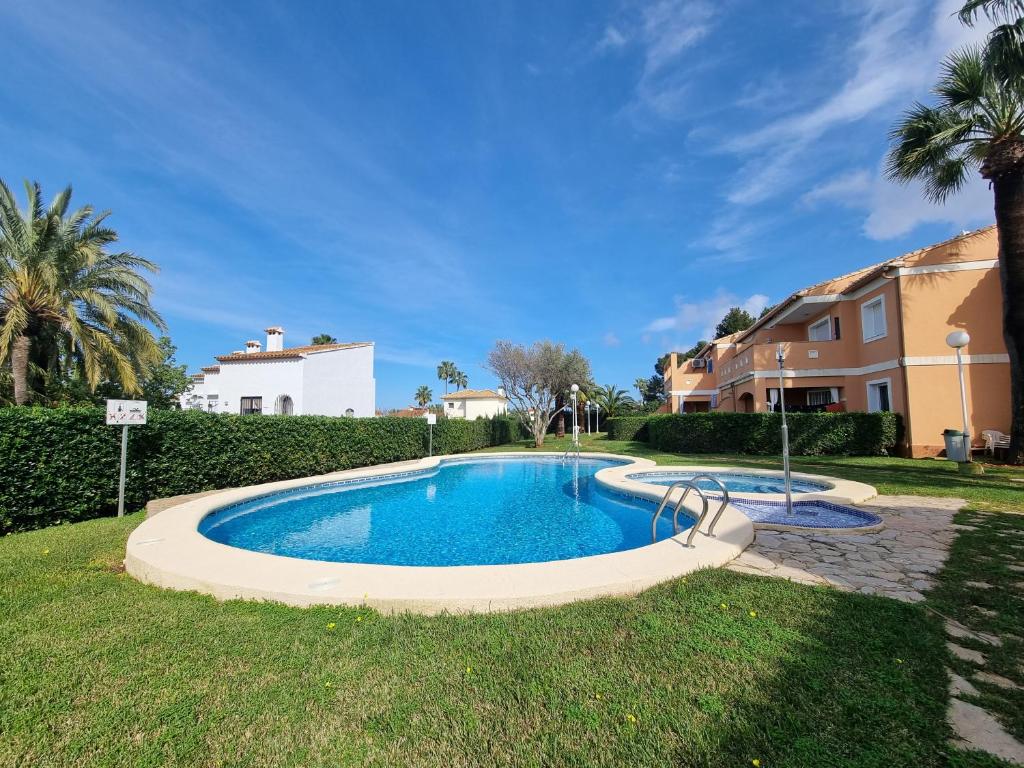 Fotografie z fotogalerie ubytování Bello apartamento con piscina a un paso del centro v destinaci Denia