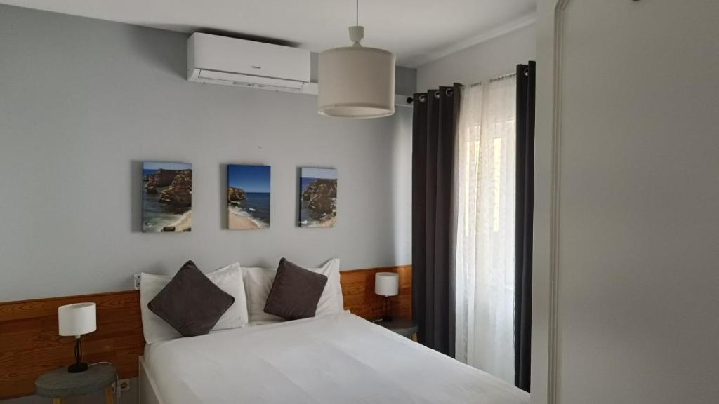 'ESTRELA STAYS' - 16