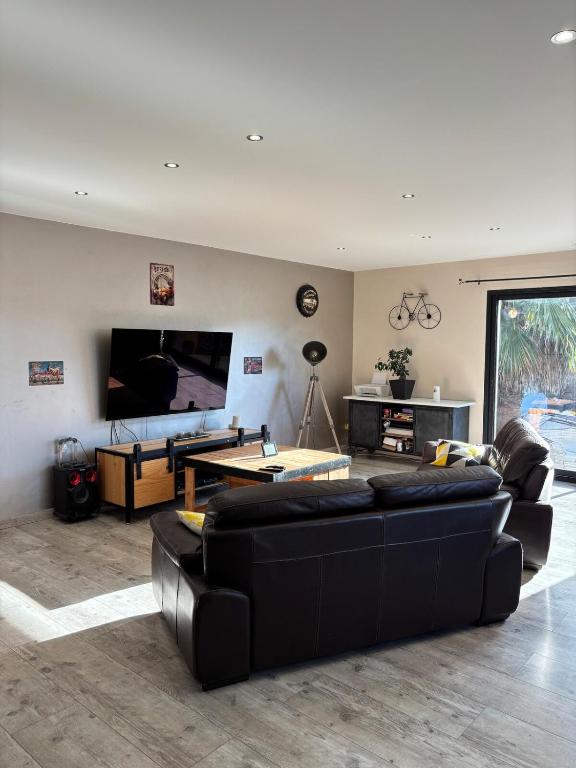 Photo de la galerie de l'établissement Villa de Baluffe - 3 bedrooms, pool, parking, au Grau-dʼAgde