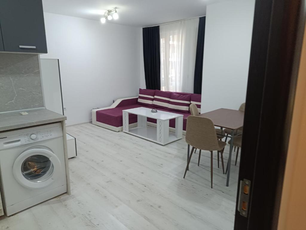 One-Bedroom Apartment-14 Filip Makedonski 49B