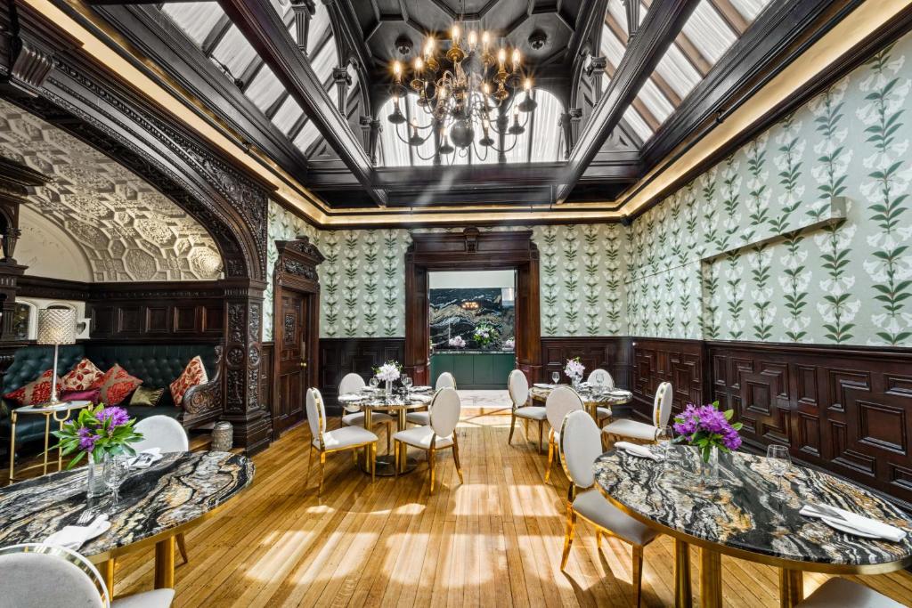 Cork's Vienna Woods Hotel & Villas - Resim 34