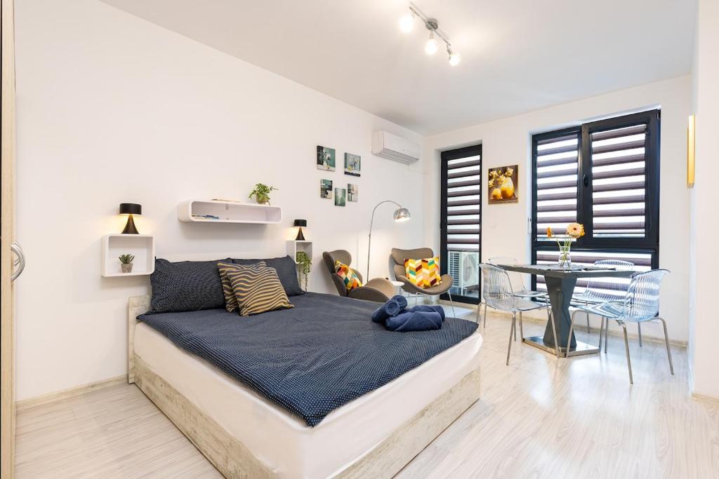 Fancy Studio with Private Parking in New Building
