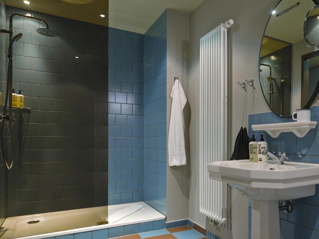 Koupelna v ubytování 25hours Hotel Altes Hafenamt