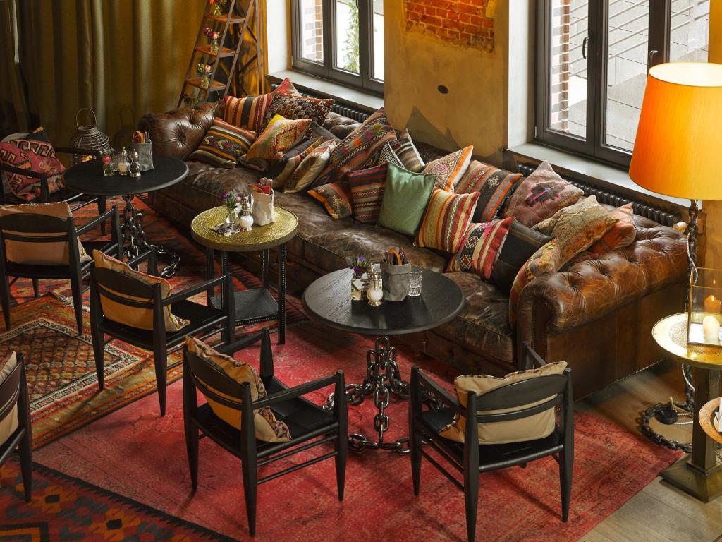 25hours Hotel Altes Hafenamt - Resim 29