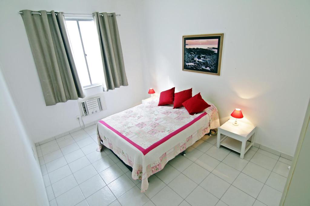 Llit o llits en una habitació de Rio Spot Homes Leblon D026