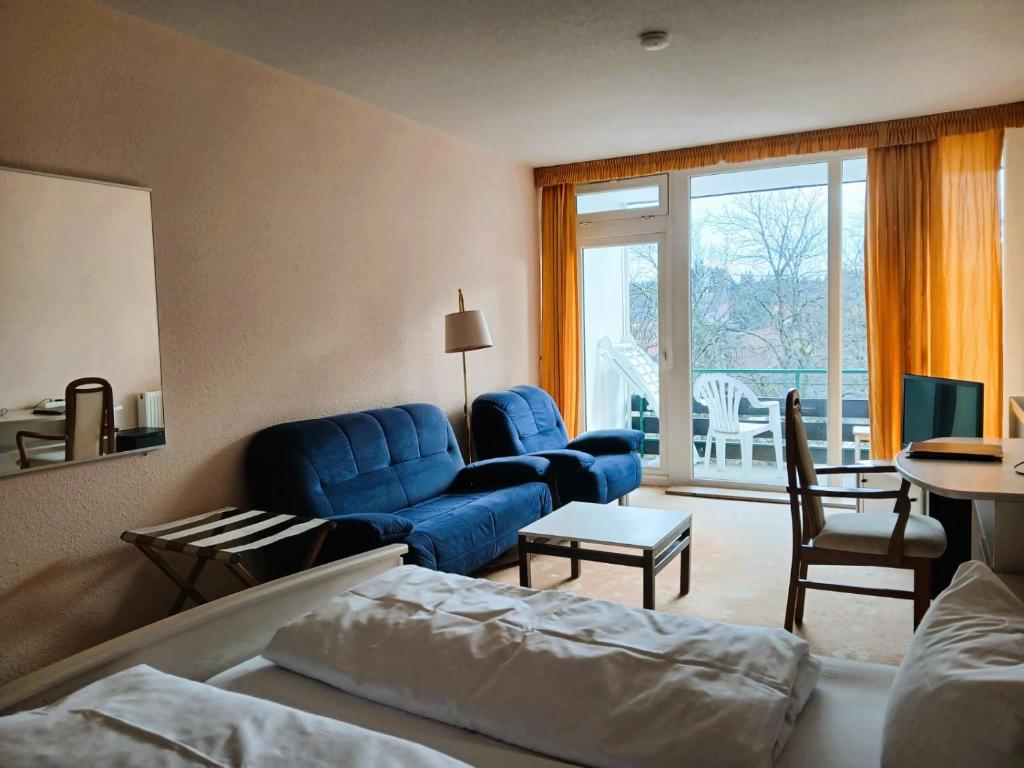 Postel nebo postele na pokoji v ubytování Hotel Hahnenkleer Hof