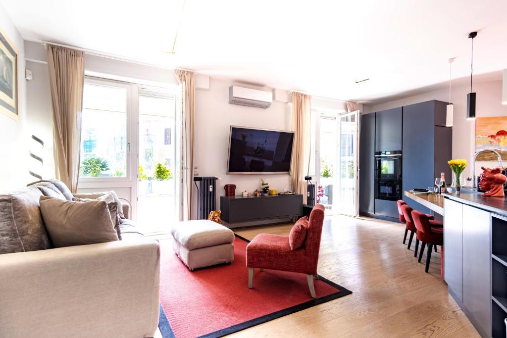 Elegantis Penthouse in the Heart of Rome With Private Terrace and View ... - Top Floor Penthouse Rome With Pool