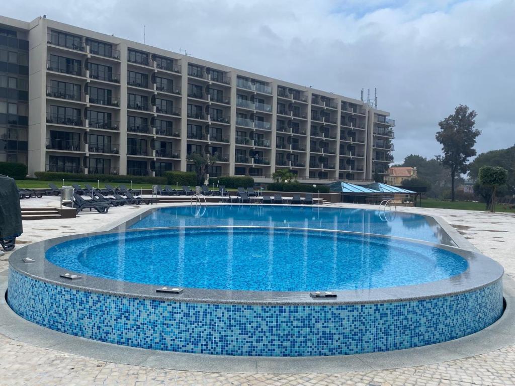 Hồ bơi trong/gần Hotel Vila Galé Cascais T1 109