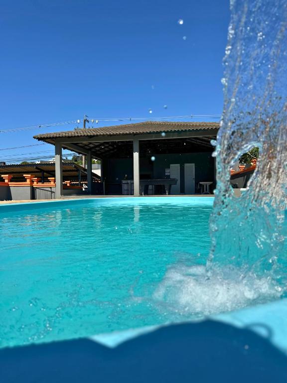 Bazén v ubytování PORTAL PARQUE HOTEL nebo v jeho okolí