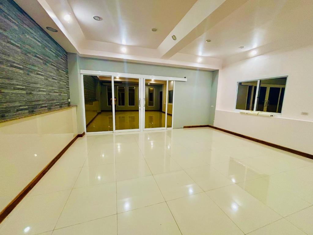 Ree- Riverside hotel - Resim 29