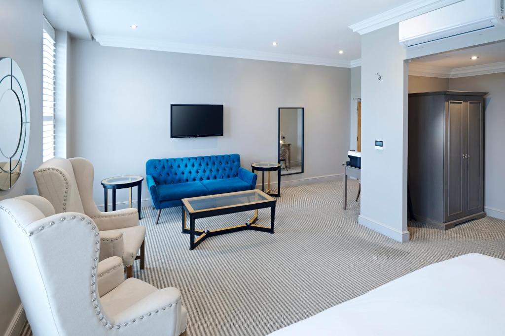 The Kings Arms - King Room With Sofa Bed And View - Non-Smoking