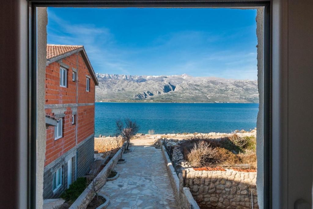 Cozy Apartments in Zadar with Sea and Mountain Views