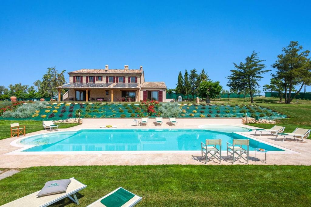 Gallery image of I Gelsi 12&2 by Marche Holiday Villas in Orciano di Pesaro