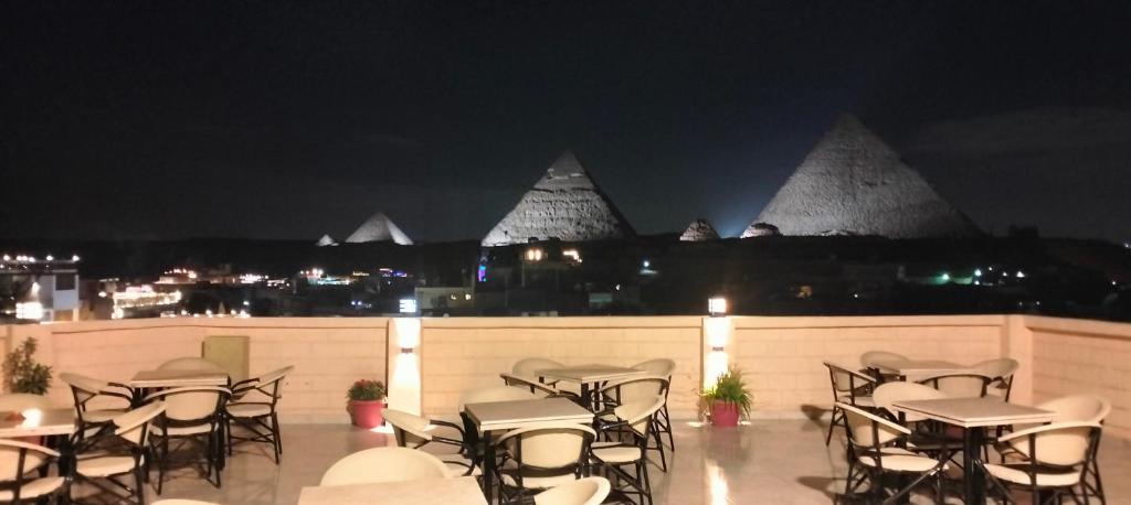 Fotografie z fotogalerie ubytování Pyramids View R Z Hotel v Káhiře