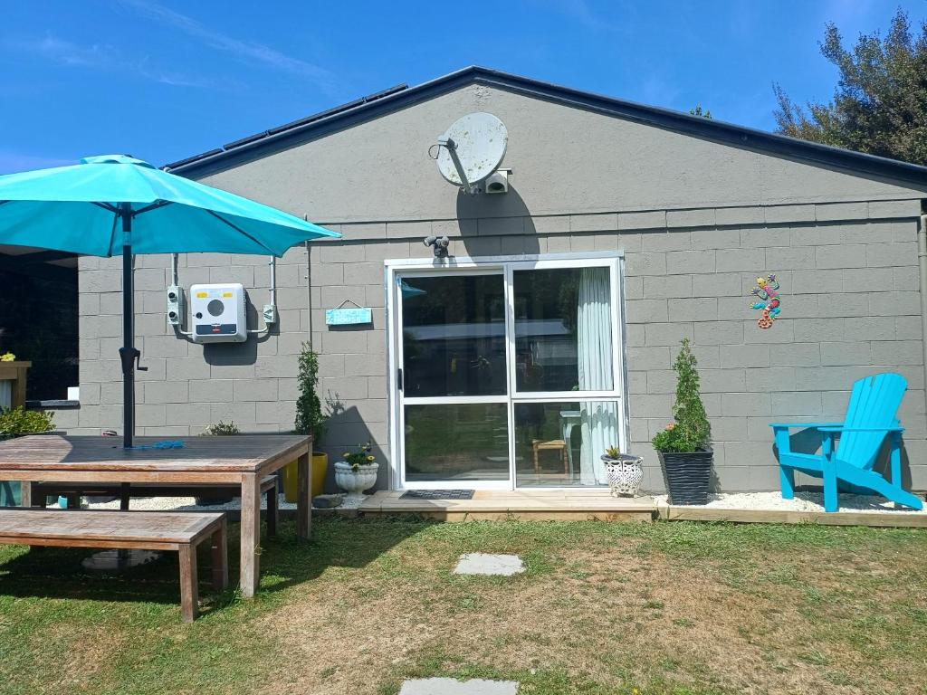 Bach on Waikawa 2 bedroom home - Resim 23