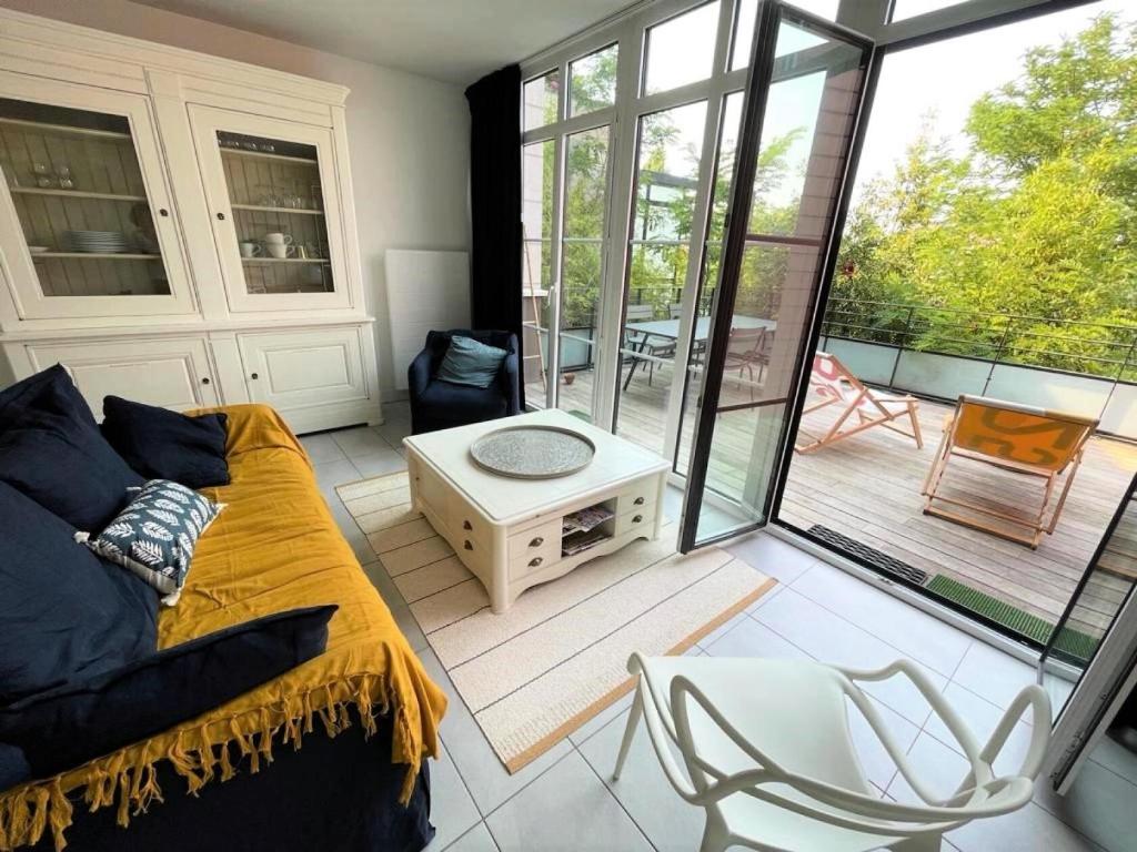 Photo de la galerie de l'établissement Résidence Bellevue - Charmant appartement de 90 m² à Arcachon MAE-9044, à Arcachon