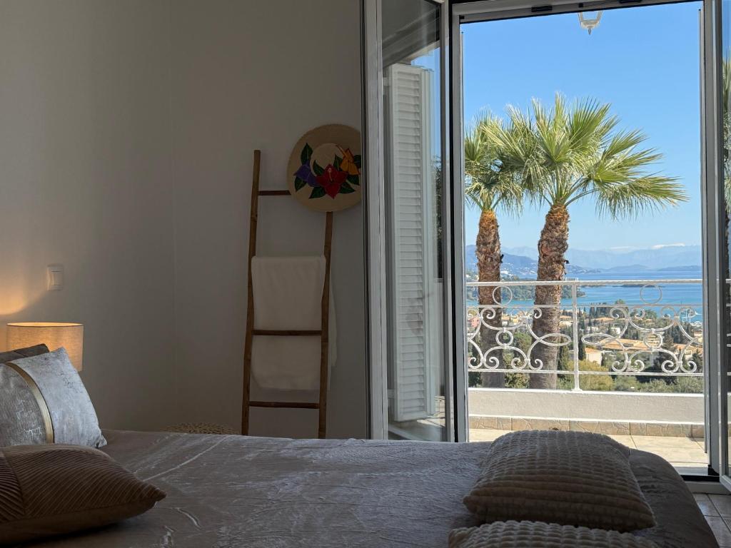 Postel nebo postele na pokoji v ubytování La Vista Residence - 5 BDS, 2 private swimming pools, stunning sea views only 10 minutes from Corfu Town's Centre