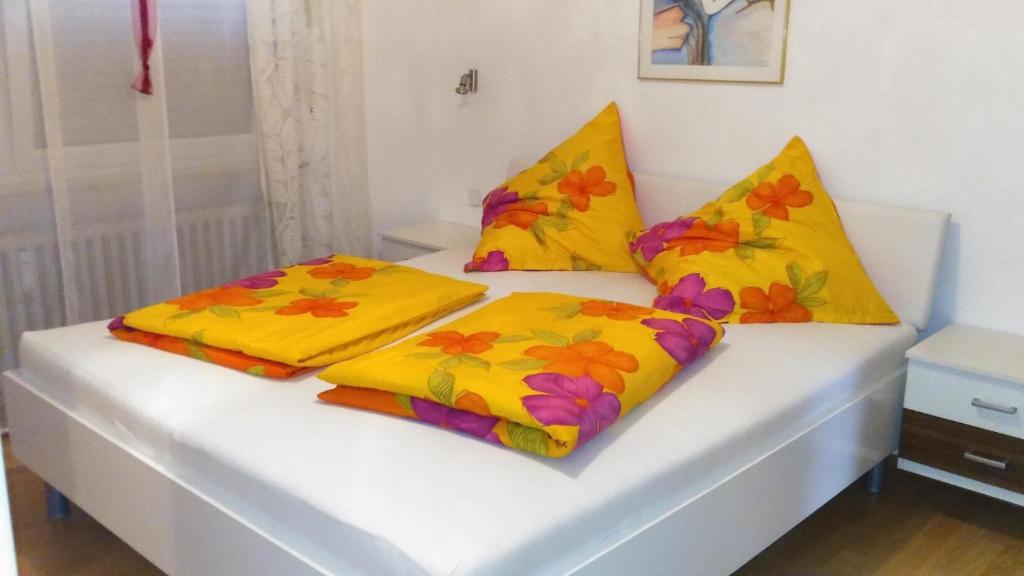 Ένα ή περισσότερα κρεβάτια σε δωμάτιο στο Ferienwohnung