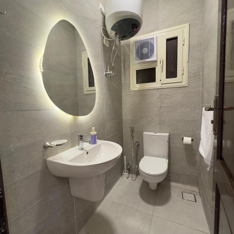 Koupelna v ubytování Hotel Apartment In Sheikh Zayed With Private Entrance