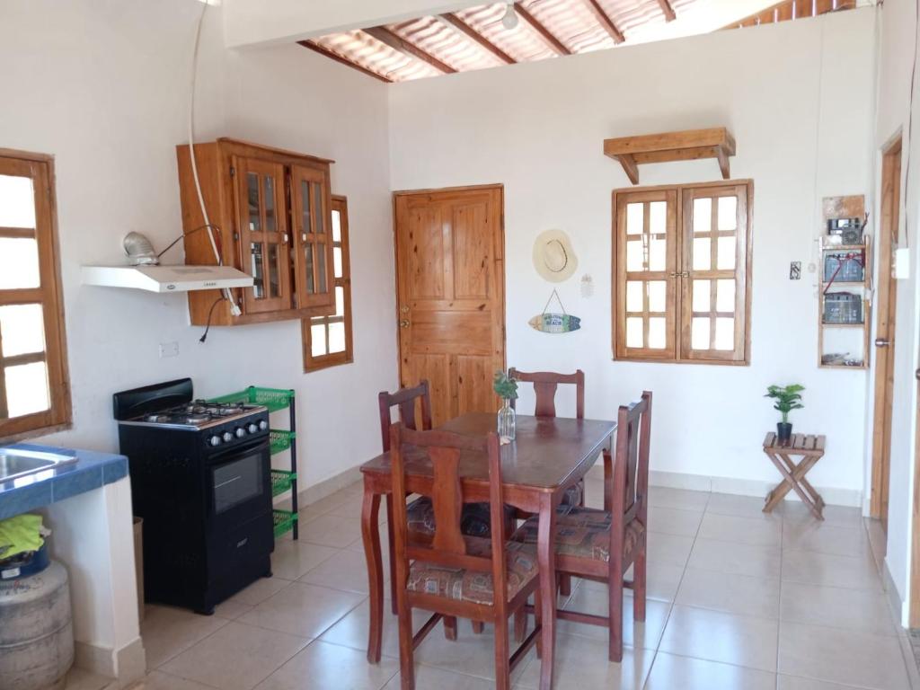 Kuchyň nebo kuchyňský kout v ubytování Tsokos place
