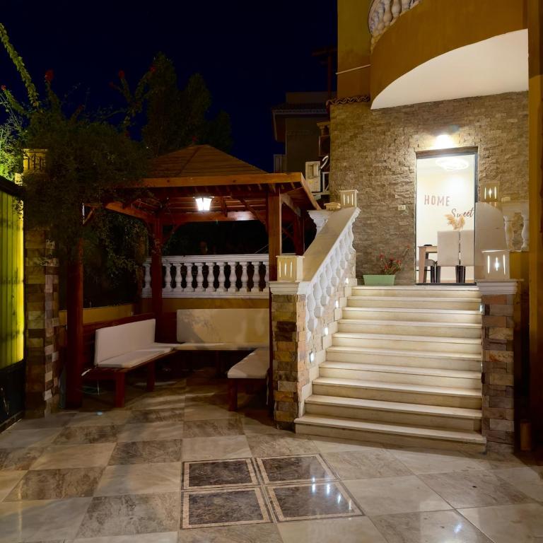 Fotografie z fotogalerie ubytování Hotel Apartment In Sheikh Zayed With Private Entrance v destinaci Sheikh Zayed