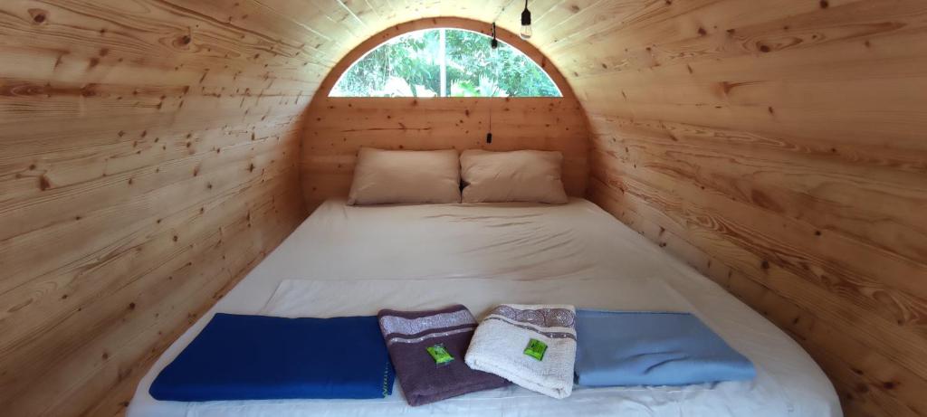 Postel nebo postele na pokoji v ubytování Glamping in jungle - Corcovado Nature Wonders - amazing views - available scooter