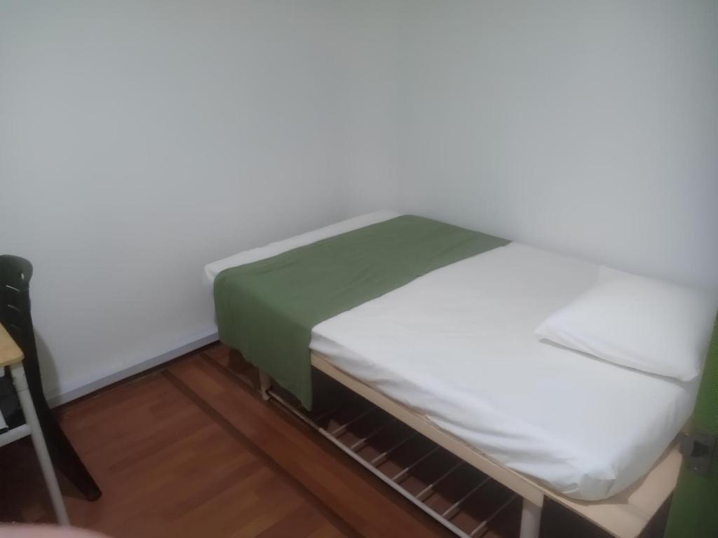 Postel nebo postele na pokoji v ubytování Natol Homestay - Hong Kong Rock Road