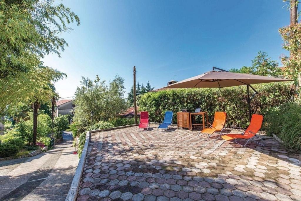 Apartments with parking space Opatija - 24005
