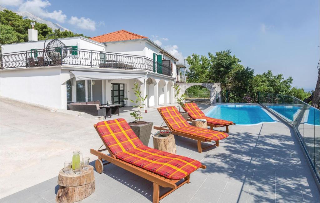 Hồ bơi trong/gần Stunning Home In Brela