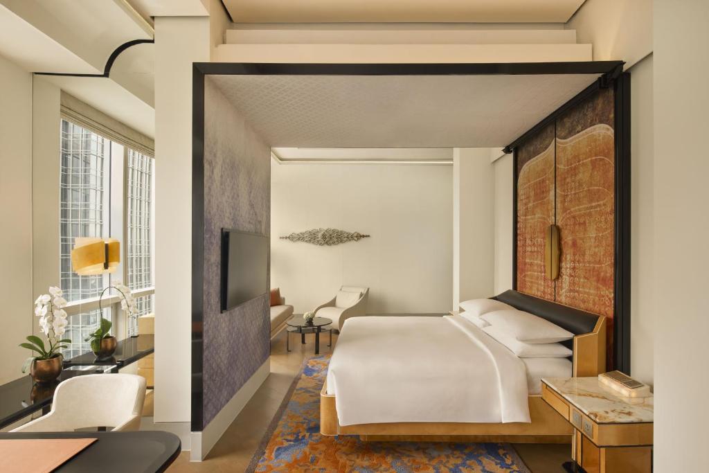 Katil atau katil-katil dalam bilik di Keraton At The Plaza, In The Unbound Collection By Hyatt