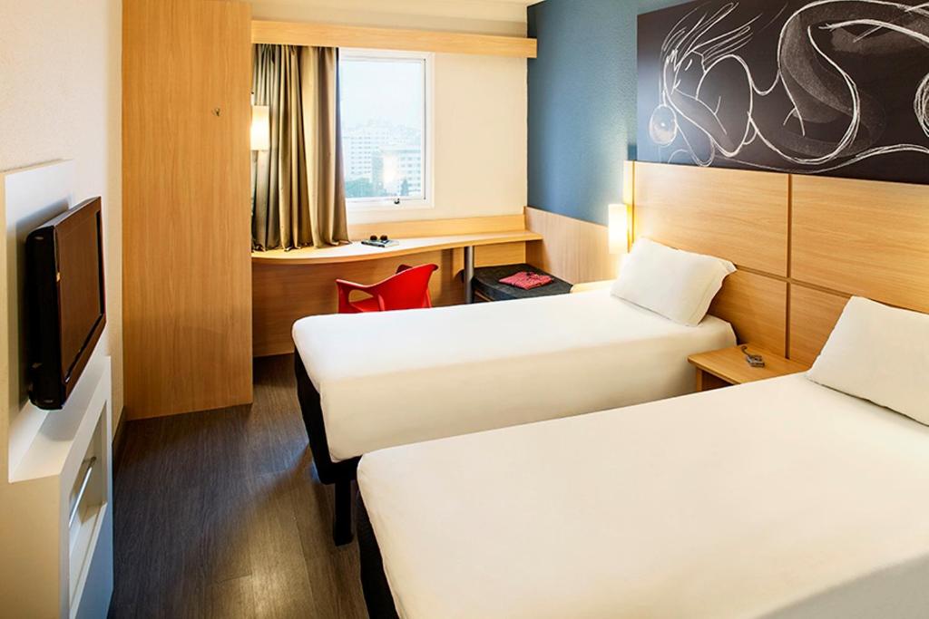  ibis Macae