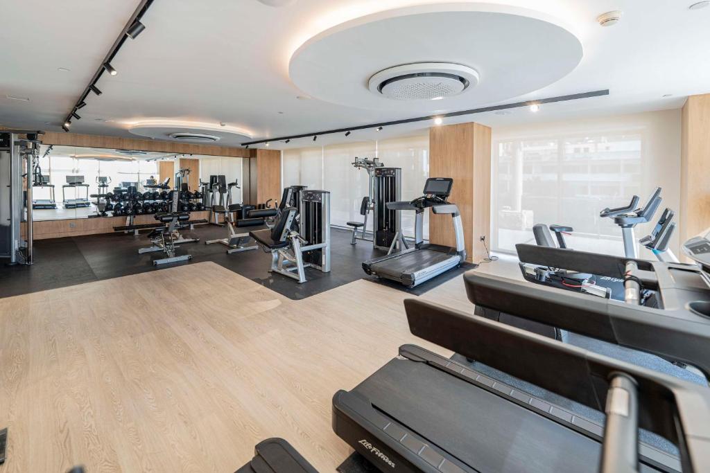 Fitness centrum a/nebo fitness zařízení v ubytování DoubleTree by Hilton Hotel Aqaba