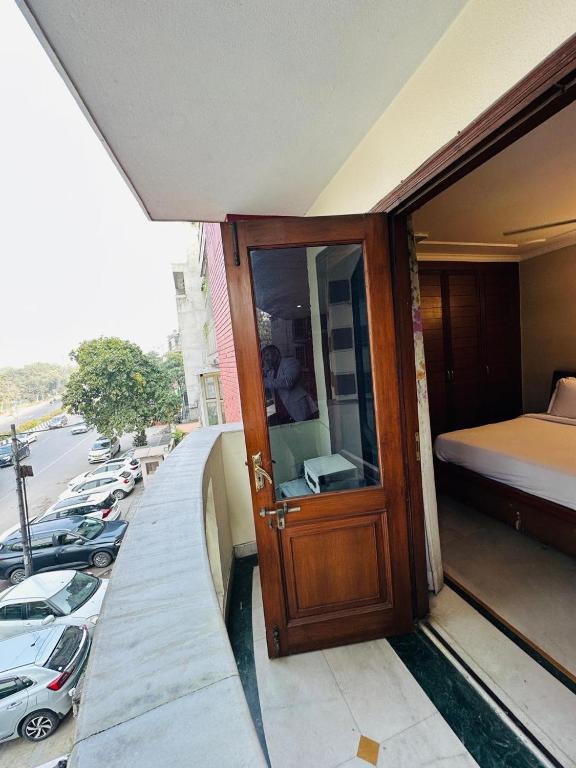 Postel nebo postele na pokoji v ubytování Luxury HomeStay Prime Location, South Delhi