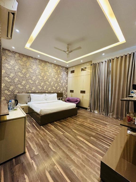 Postel nebo postele na pokoji v ubytování Luxury HomeStay Prime Location, South Delhi