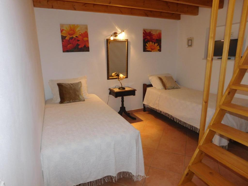 Dinas Guesthouse - 17