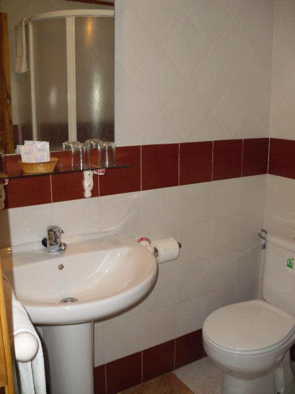 Hostal Puerta Medina - Camera Doppia O Gemella