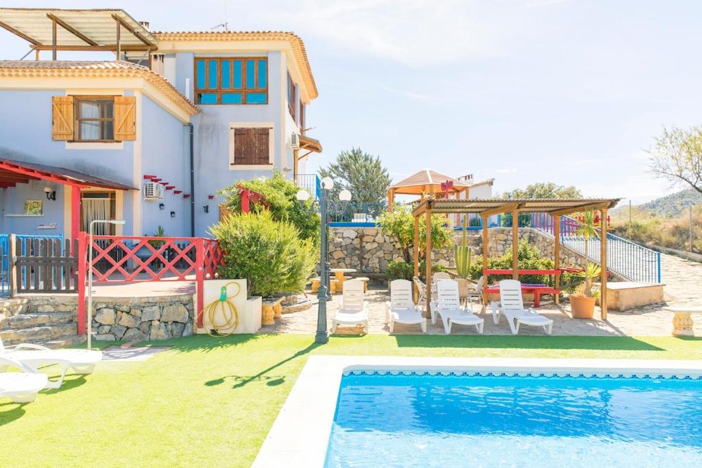 Bazén v ubytování Casa Mistral - Complejo Rural Los Cuatro Vientos nebo v jeho okolí