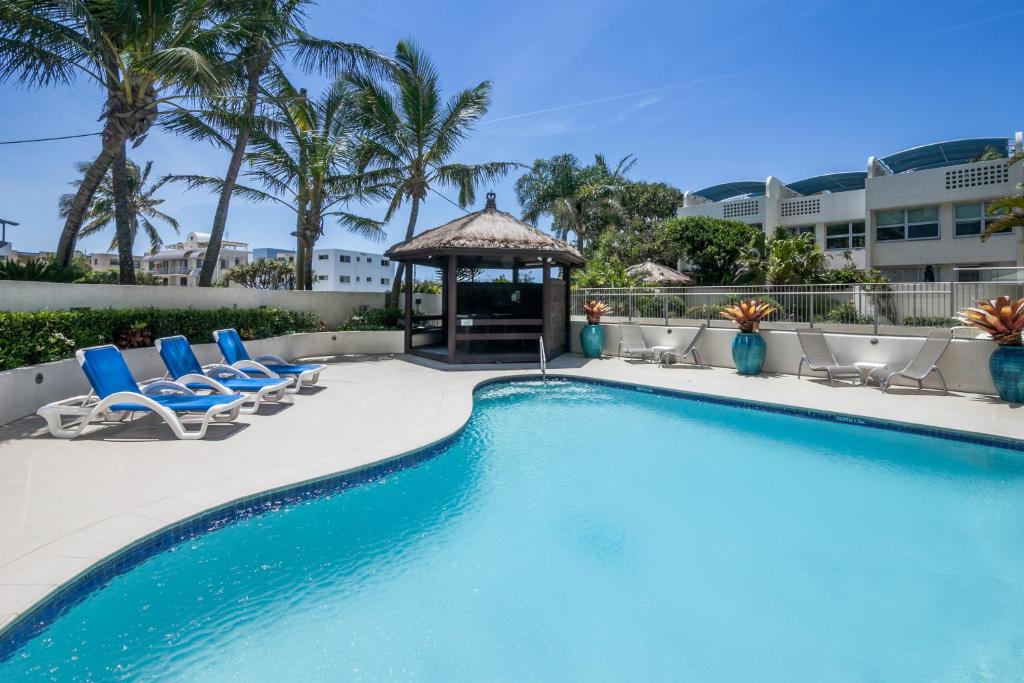 Bazén v ubytování Chateau Royale Beach Resort Maroochydore Sunshine Coast nebo v jeho okolí