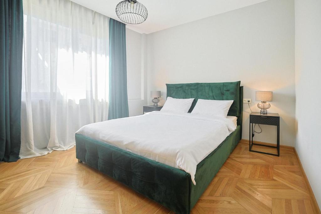Postel nebo postele na pokoji v ubytování Hotel White House