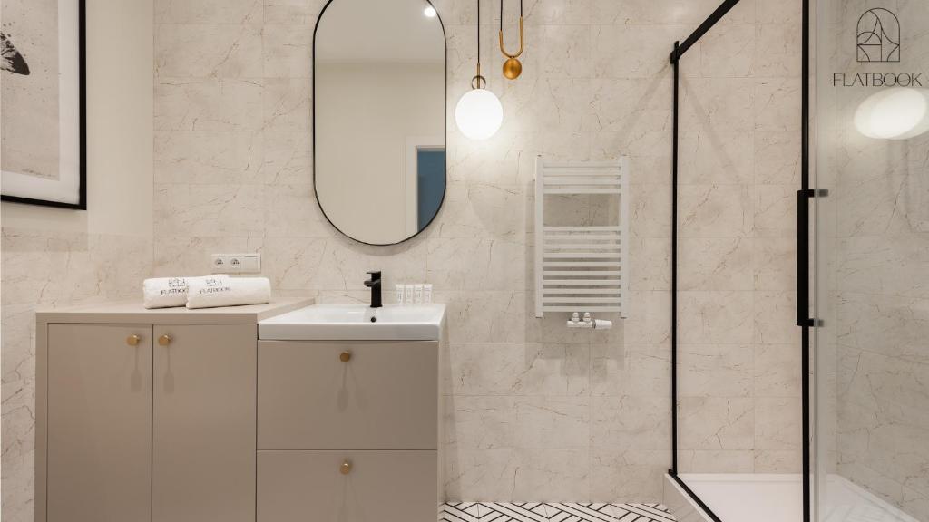 Kúpeľňa v ubytovaní Flatbook - City Center Apartments Granaria I