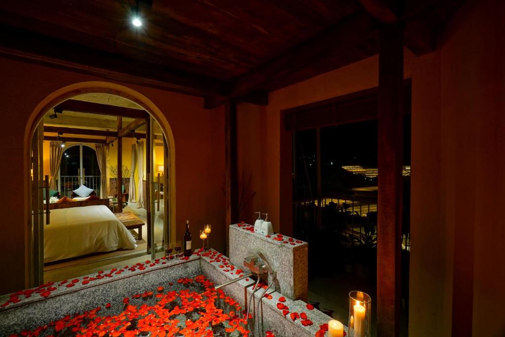 Suite Có Giường Cỡ King Và Bồn Tắm Spa