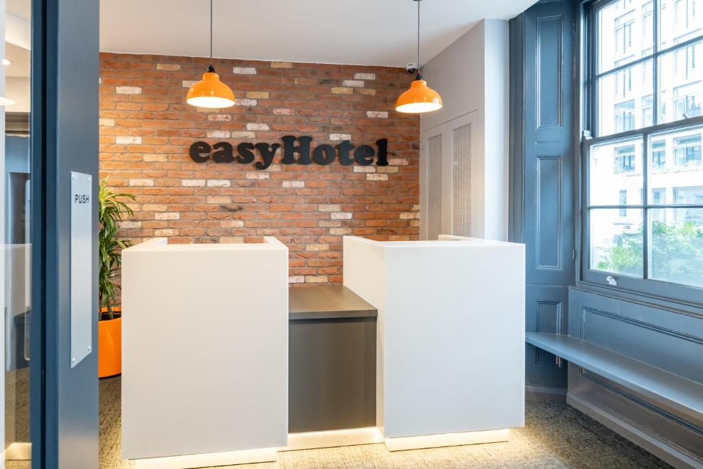 easyHotel Victoria - Resim 4