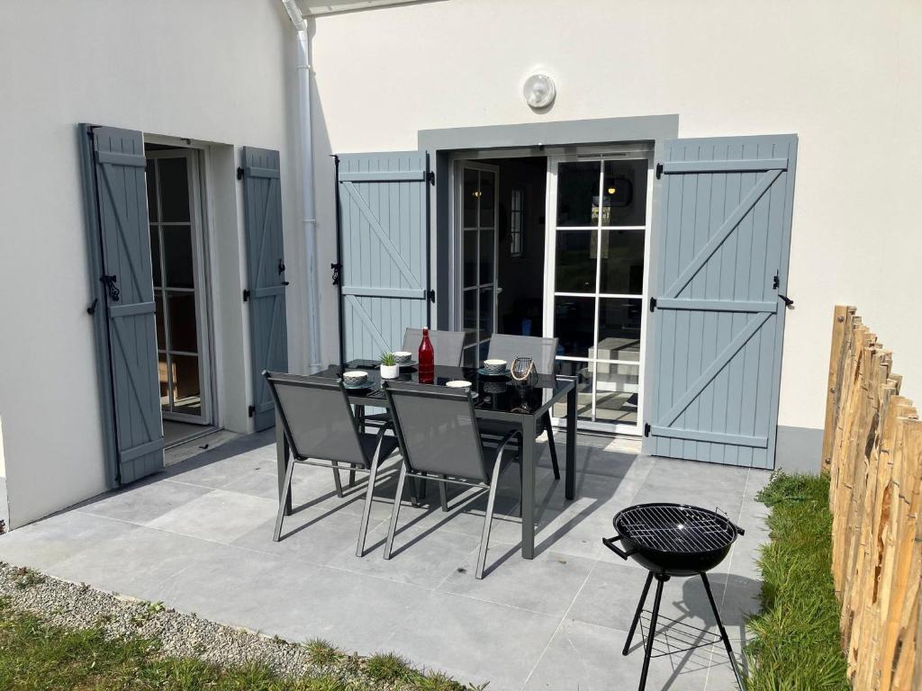 Patio nebo venkovní prostory v ubytování Maison moderne près du centre avec jardin et WIFI - FR-1-418-266