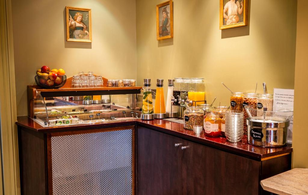 Hotel de L'Empereur by Malone - Resim 28