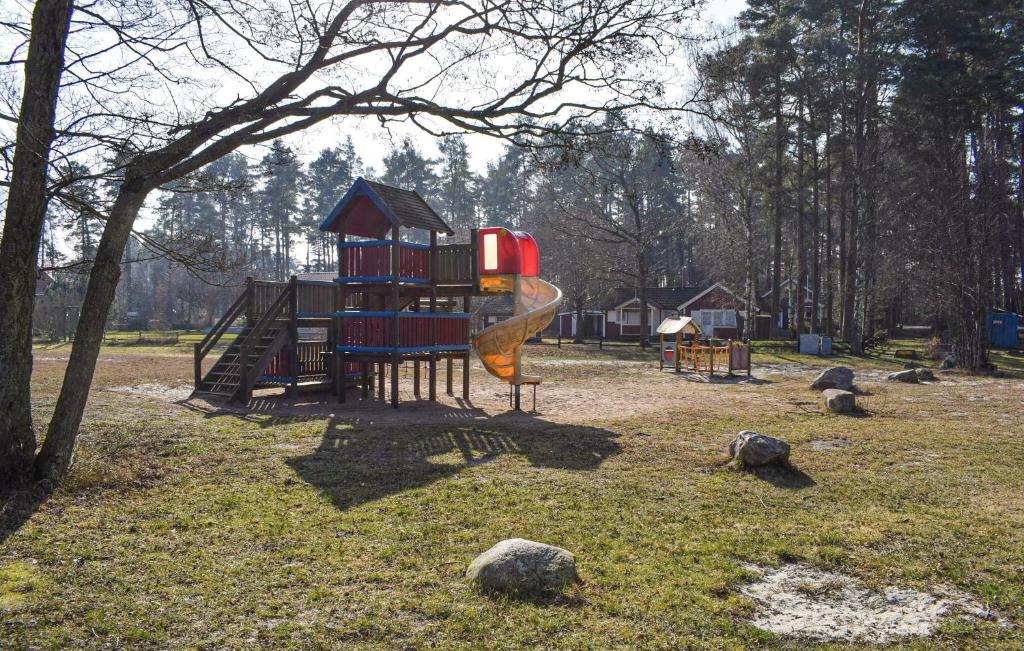 Herní místnost nebo prostor pro děti v ubytování Beautiful Home In Sölvesborg With Wifi