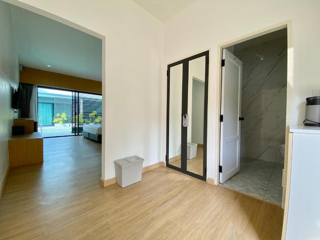 TV a/nebo společenská místnost v ubytování Xen Pool Access
