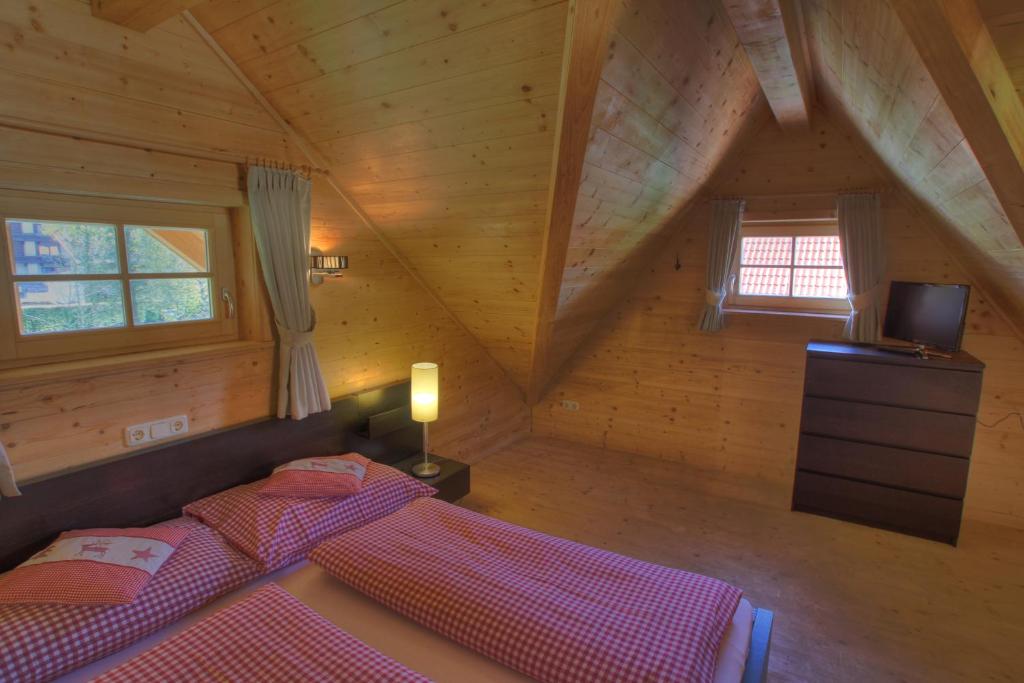 Mountain Inn Chalets & Apartments - Mountain Inn Chalet Familiar De Dos Dormitorios