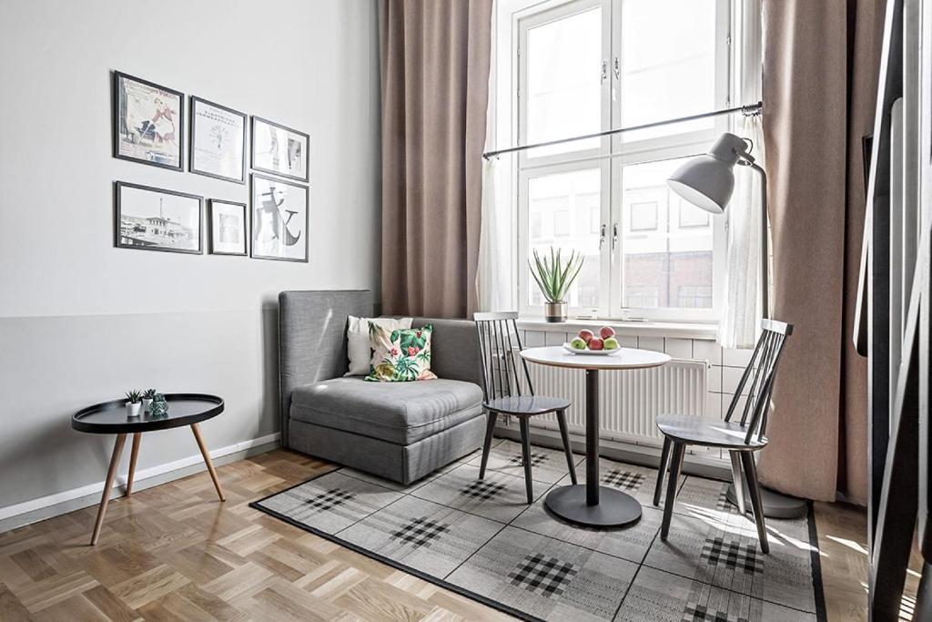 Posezení v ubytování Forenom Aparthotel Stockholm Bromma